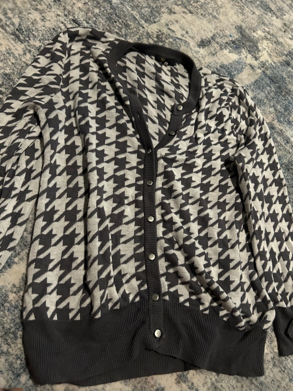Cupio Black and White Houndstooth Knit Cardigan
